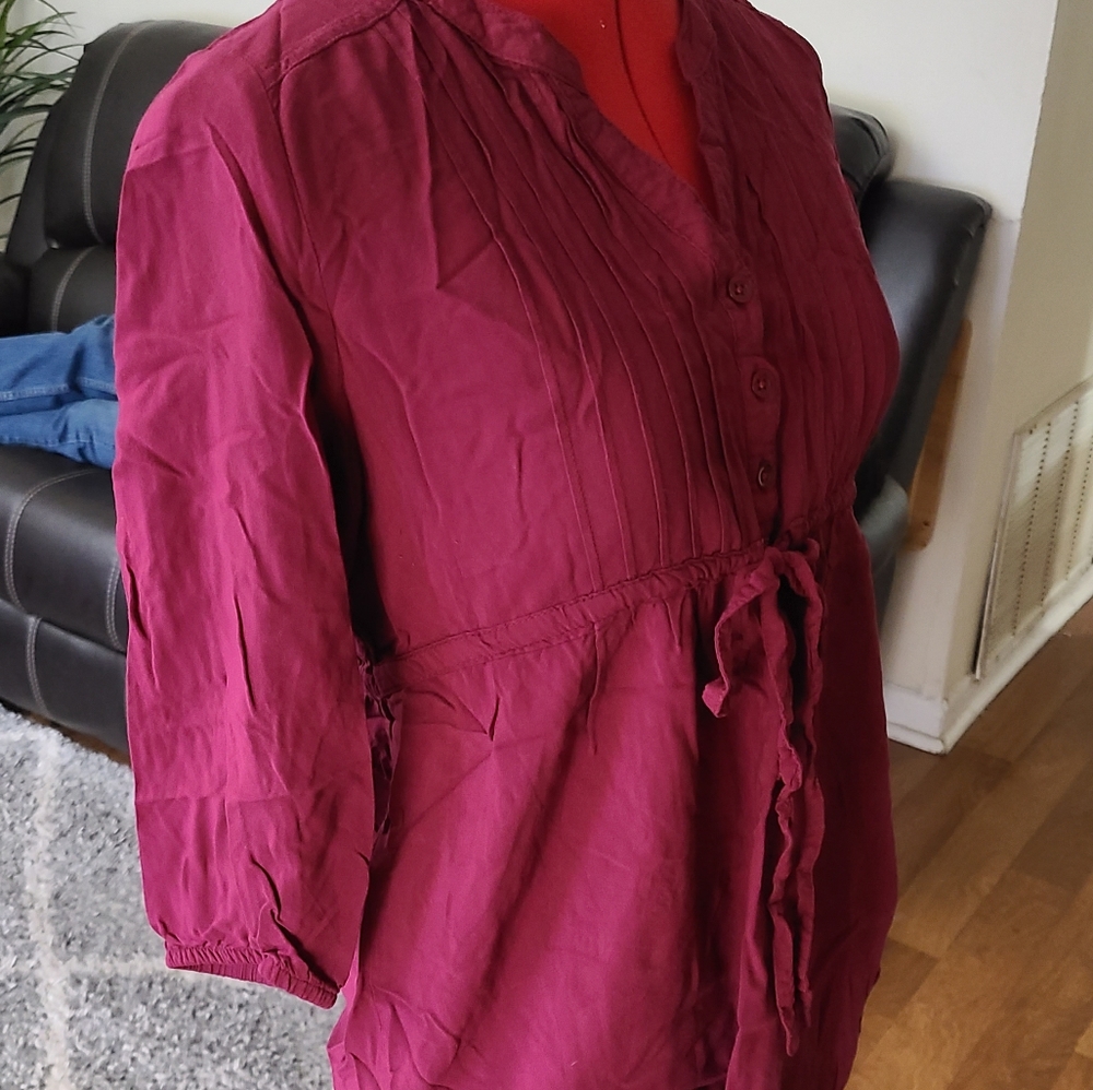Maroon top - Picture 3 of 4